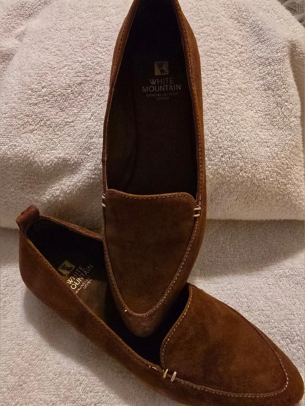White Mountain Genuine Leather Suede Slip On Loafer Flats Brown 6 EUC
